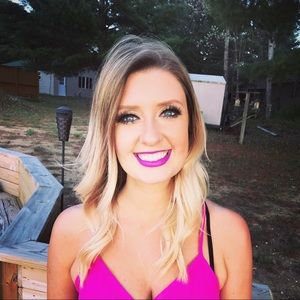 Meet your Posher, Olivia